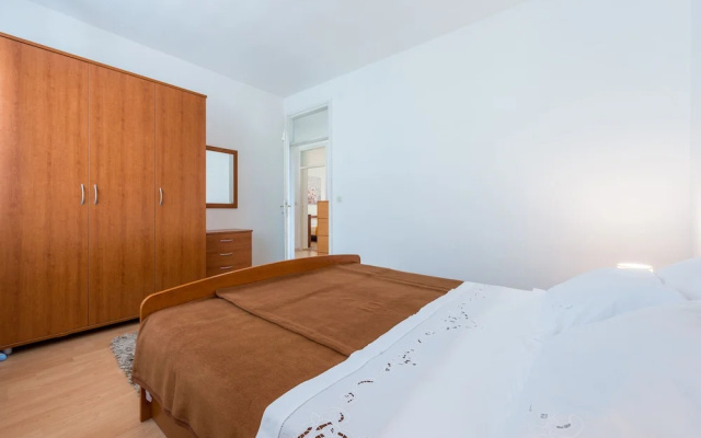 Apartment Lena