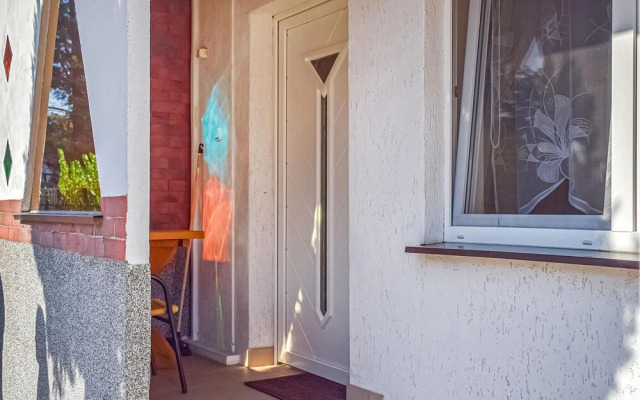 Stunning Apartment in Darlówko With Wifi