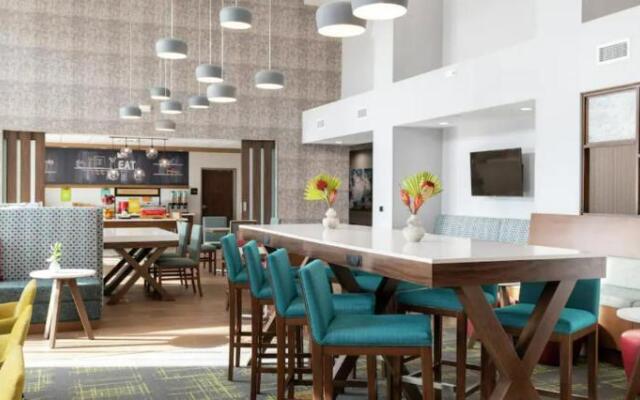 Hampton Inn Detroit Southfield