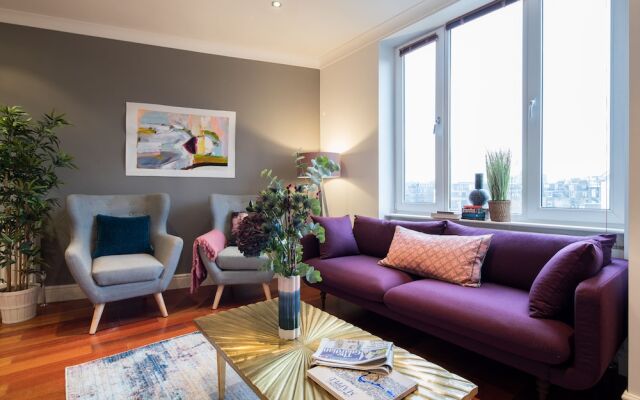 The Kensington Gardens - Modern & Bright 2BDR Flat