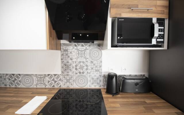 T4 CozyLodge 70m2 - Rénové – 10’ de l'aéroport