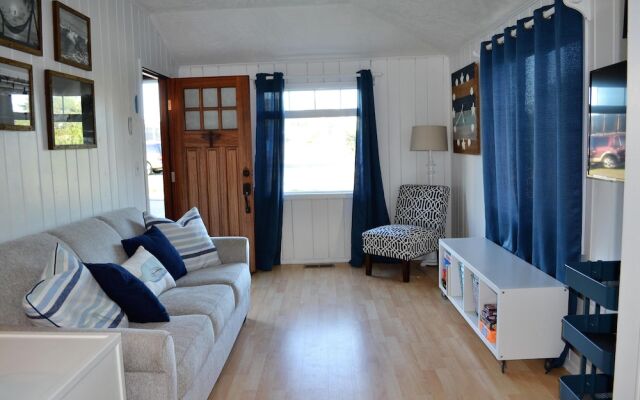 131 4th Ave Unit B