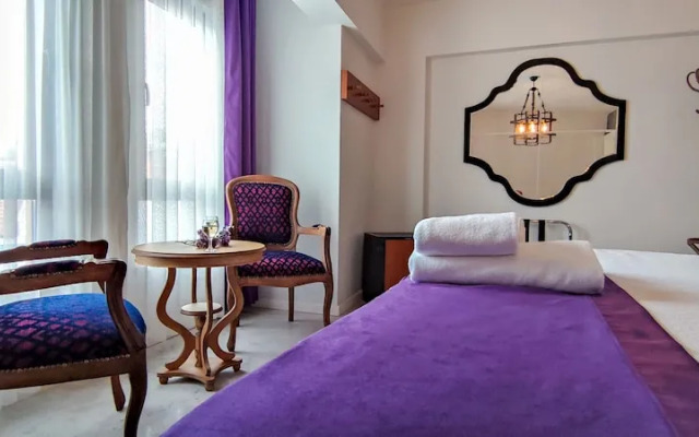Ege Hotel
