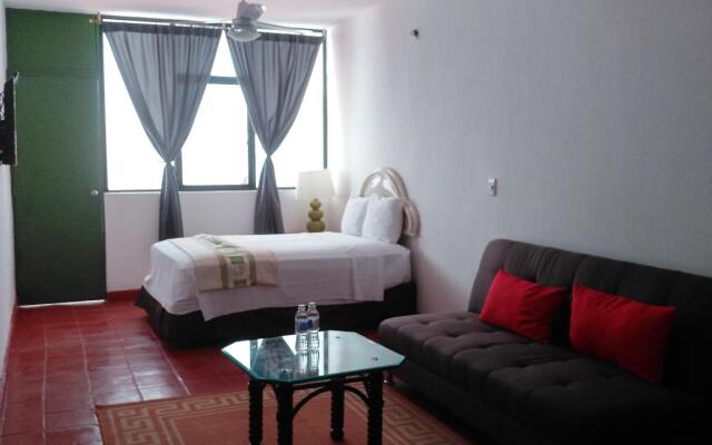 Tropicus 8 Romantic Zone Estudio Room with Terrace
