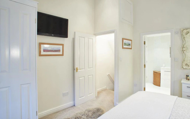 The Milburn Arms Hotel