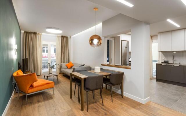 Urban chic 2bdrm aptmt close to the city centre