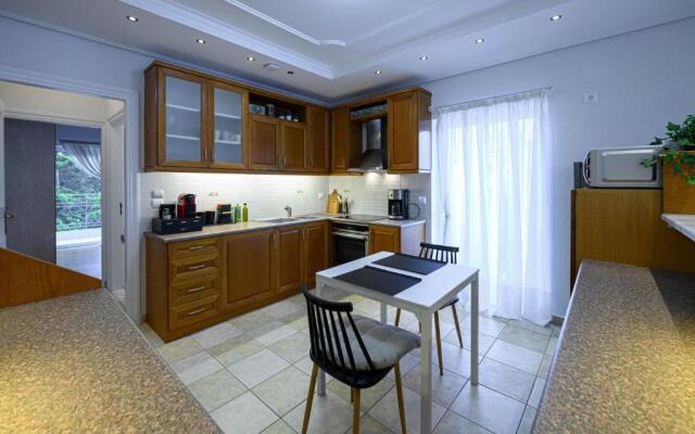 Marine Luxury Apartment Kalamata