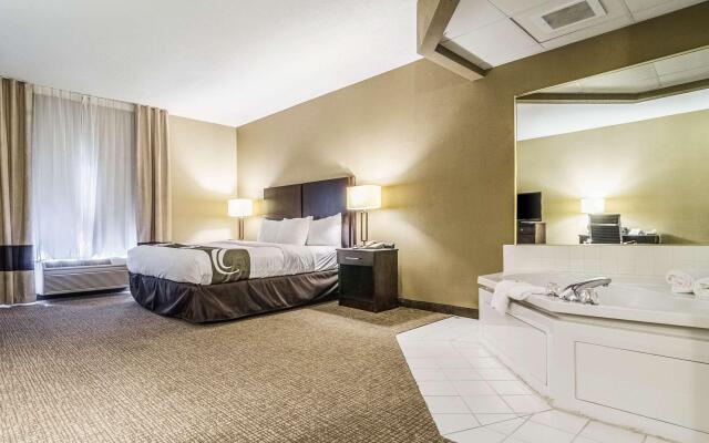 Quality Suites Graham - Burlington South