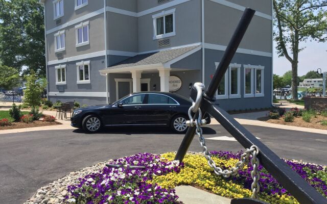 Anchored Inn at Hidden Harbour Marina