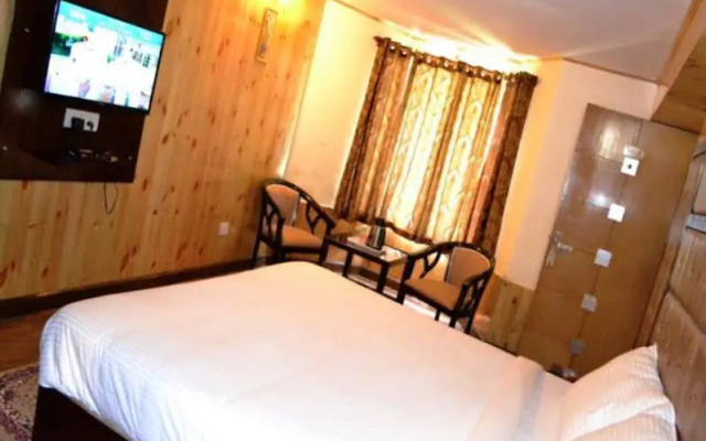 Woodrock Hotel Manali