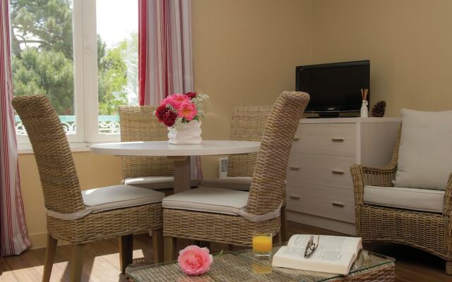 Apartment in Historic Town Villa in the Town of Arcachon