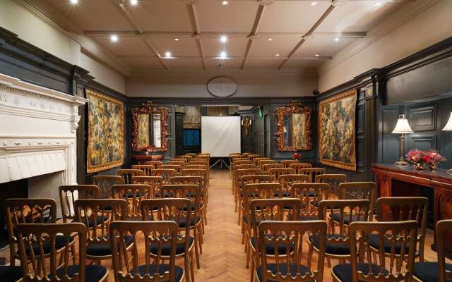The Gore London – Starhotels Collezione
