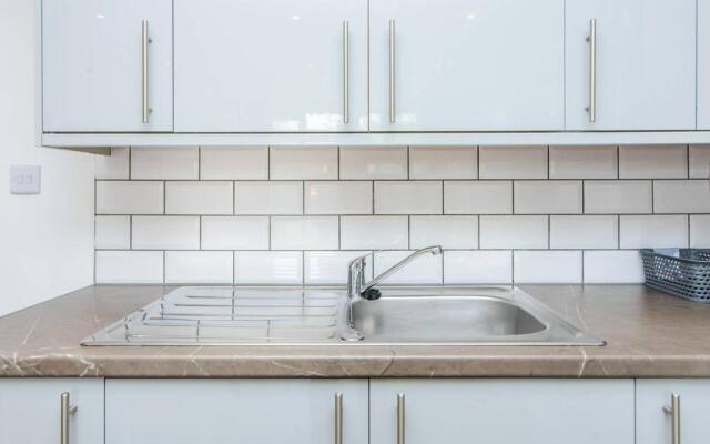 4 Freeland Buildings