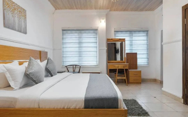 The Breeze Apartment