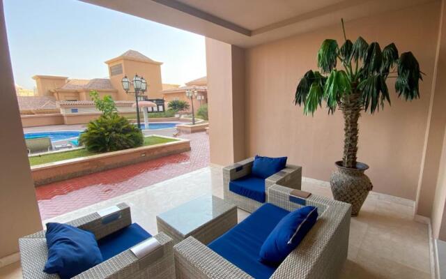 The Pearl Qatar, Luxury 2BR Apartment, Marine View, swimming pool Gym