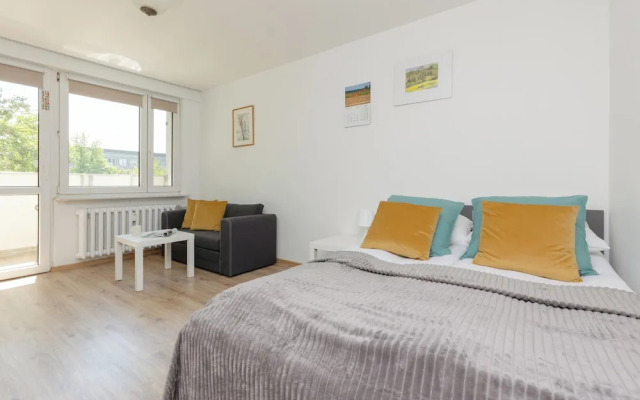 Metro Pole Mokotowskie Studio by Renters