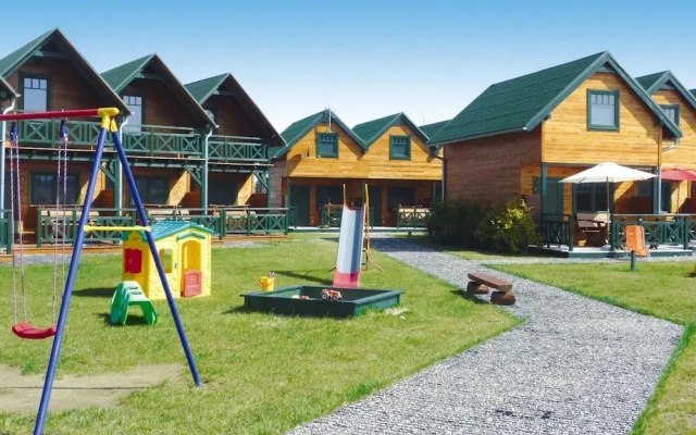 Holiday Homes With Terraces, Close to the Beach