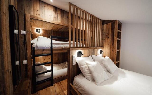 Studio Interlude by ExplorHome