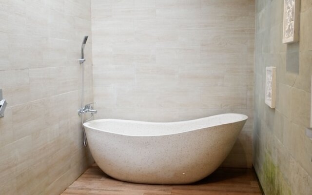 The Soendari by Dwaraloka