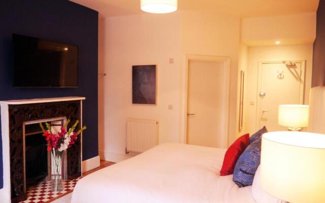 Guestling Hall Hotel