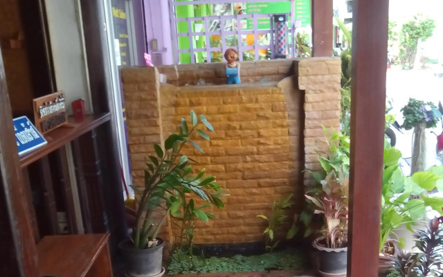 New Sala Thai Guesthouse