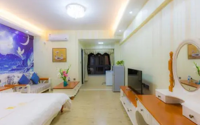 Lingdu Kongjian Apartment Hotel (Heyuan Wanlongcheng)