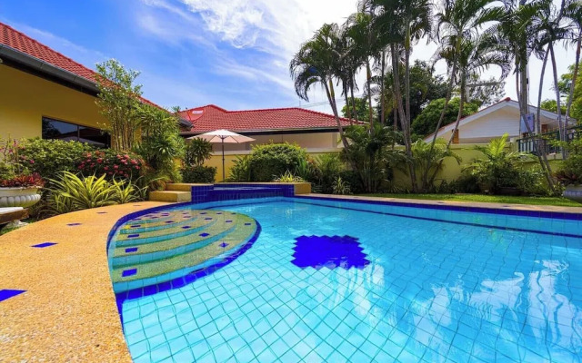 4 Bd Private Villa in Great Location S89