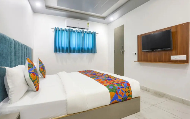 Fabhotel Villa The Suites