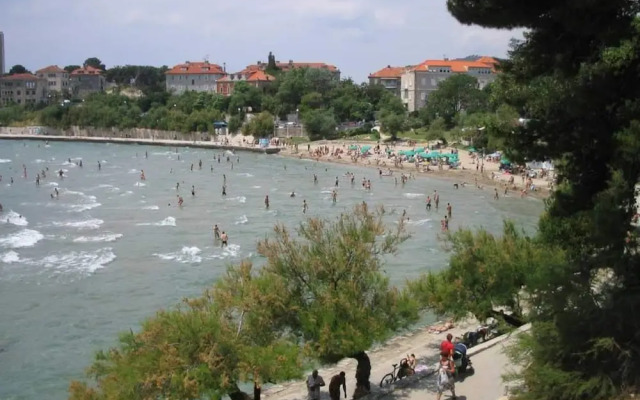 Studio With Shared Garden, 3 min Walk to the Beach