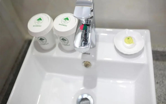 GreenTree Inn Jiangsu Suzhou Yangchenghu Qianshuiwan Express Hotel