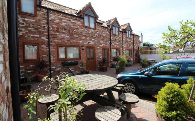 Albion Cottages