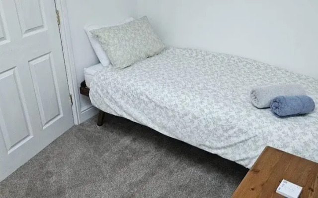 Stylish 2-bed House in Stamford Town Centre