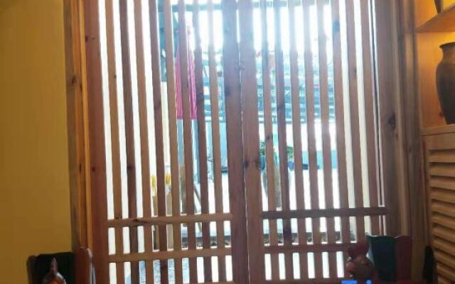 Huaxi Hongta Avenue High-speed Railway Station