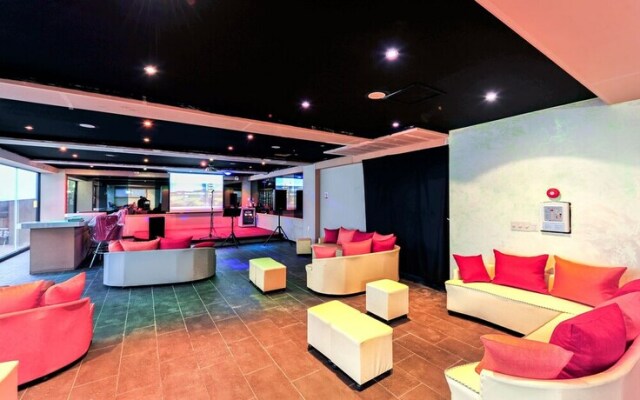 Pinewave Sea & Spa Pension