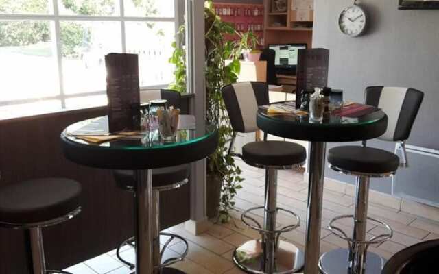 Fasthotel Grenoble Moirans