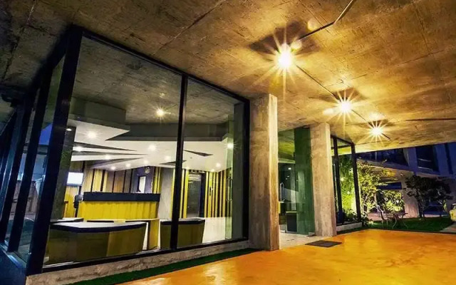 B2 Phuket Boutique & Budget Hotel