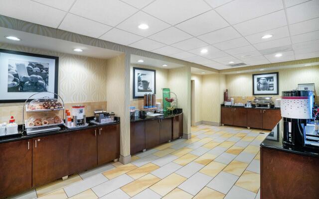 Hampton Inn Richmond Airport