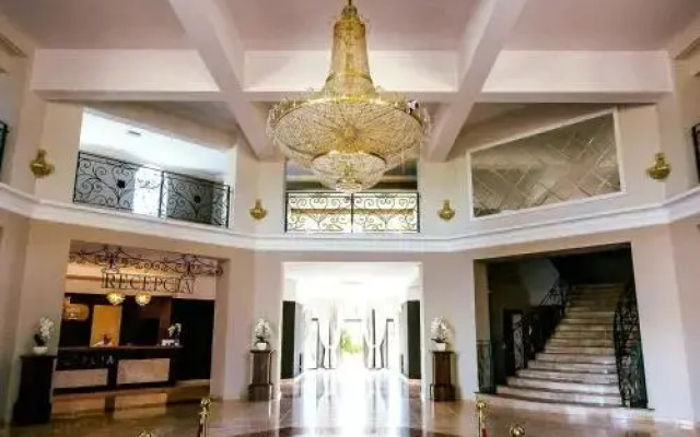Hotel Rozdroże Nieborów