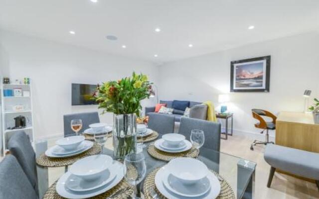 Stunning Ealing Apartment