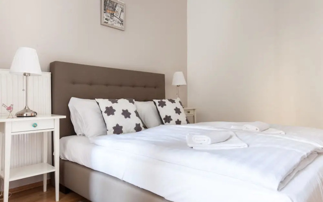 Town Hall Apart-hotel