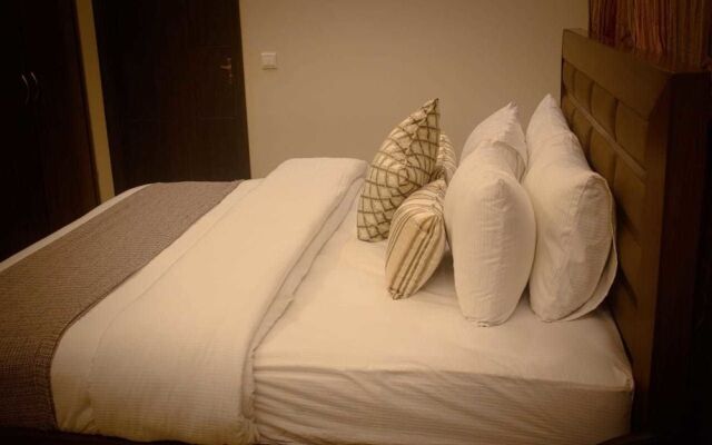 Zifan Hotel & Suites