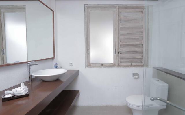 RedDoorz Plus @ Umalas Kerobokan