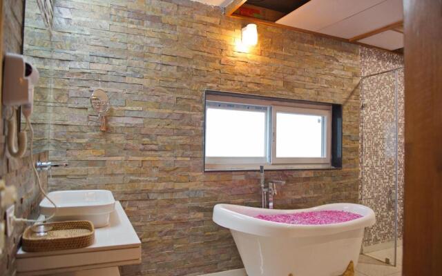 Wild Rose Resort and Spa