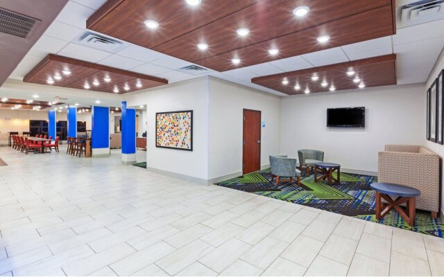 Holiday Inn Express Hotel & Suites Sealy by IHG