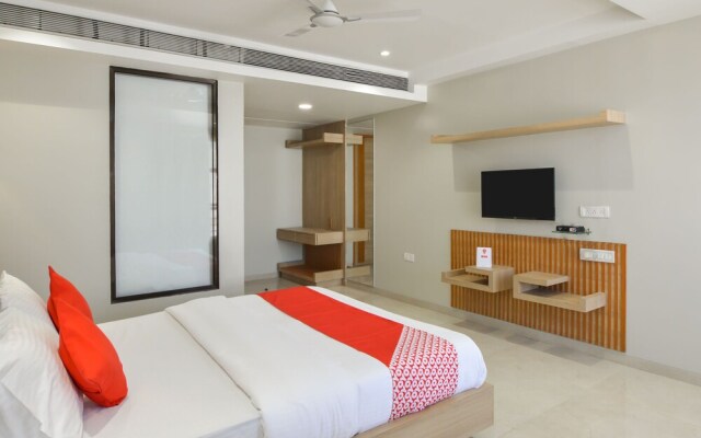 OYO Flagship 19307 Hotel Season Choice