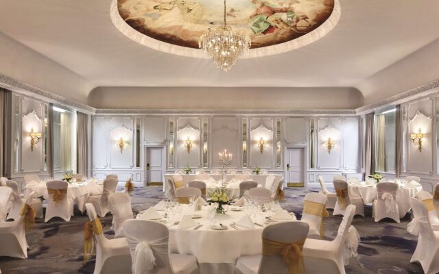 DoubleTree by Hilton Brighton Metropole