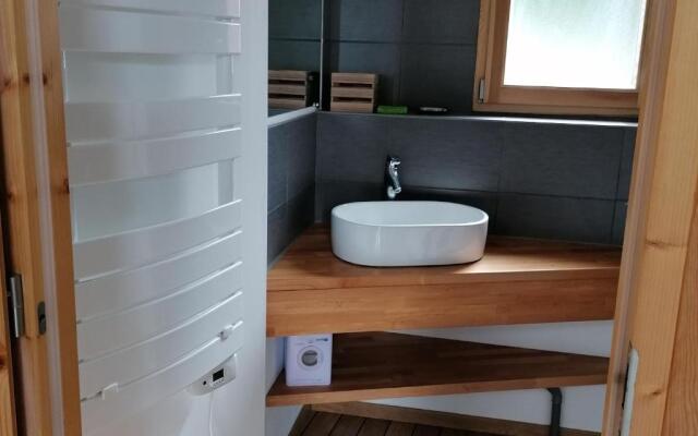 Gîte Sainte-Suzanne-et-Chammes, 4 pièces, 6 personnes - FR-1-600-151