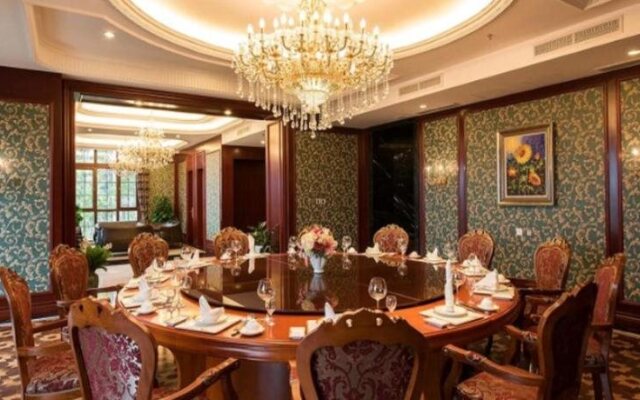 The Golden Beach No.1 Boutique Hotel