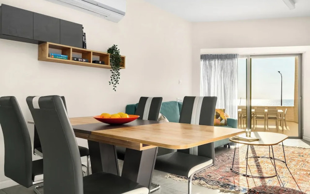 Netanya Beach Pool Studio by Sea N' Rent