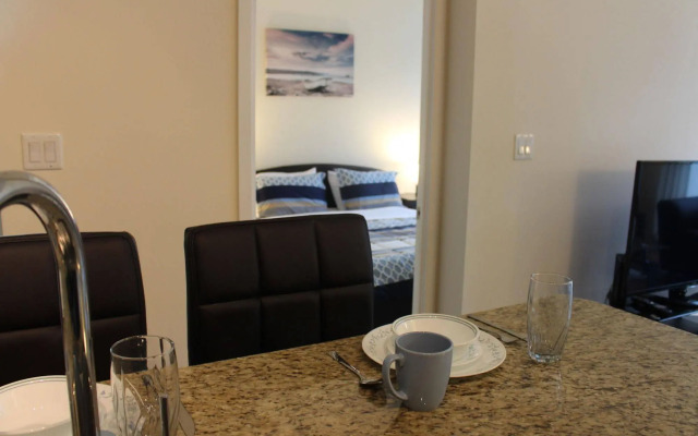 Custom Luxury Suite - By Elite Suites